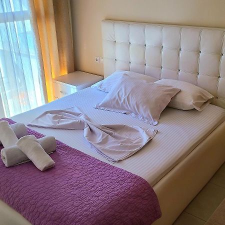 Marinela Apartment Тирана Екстер'єр фото