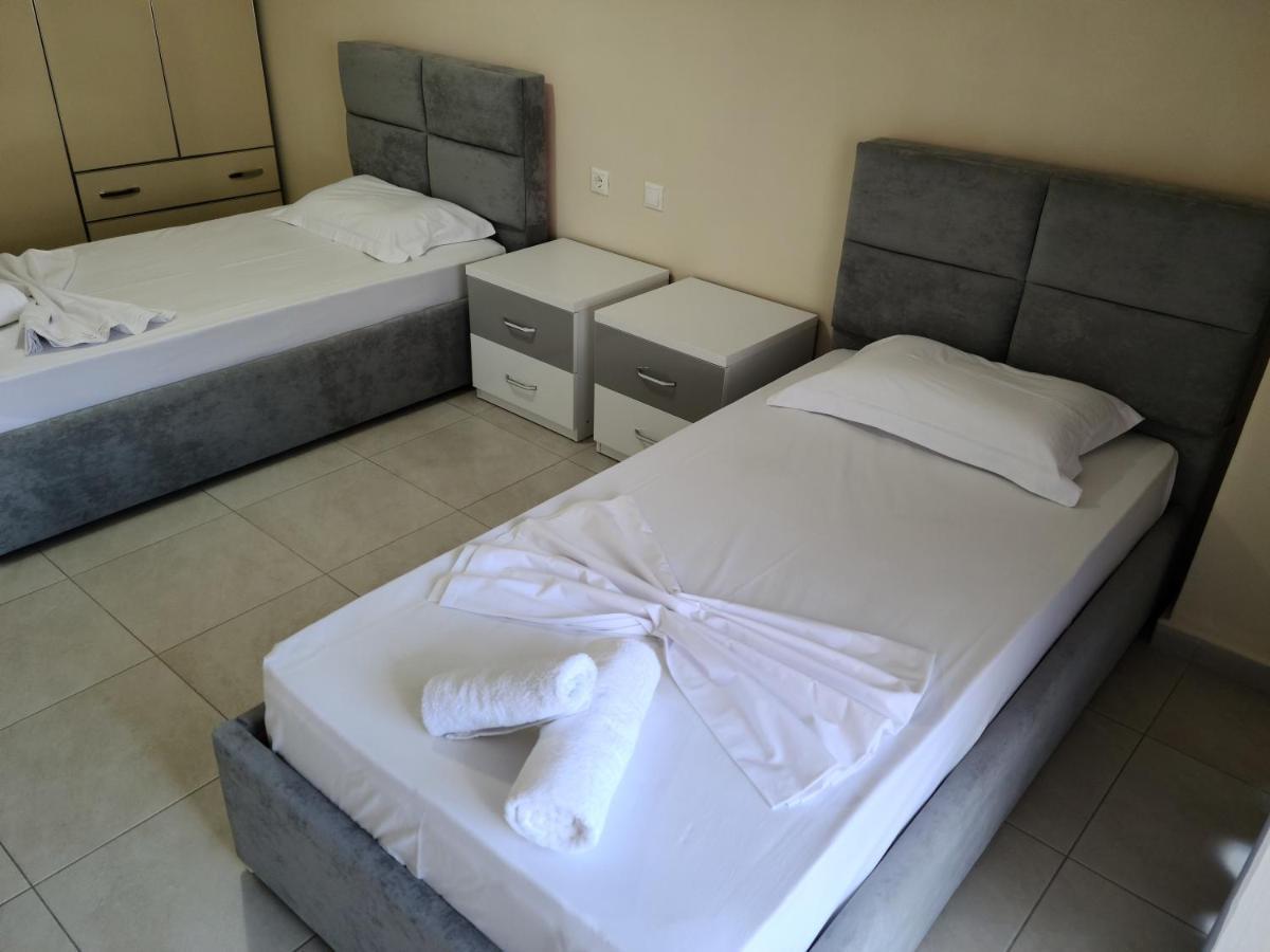 Marinela Apartment Тирана Екстер'єр фото