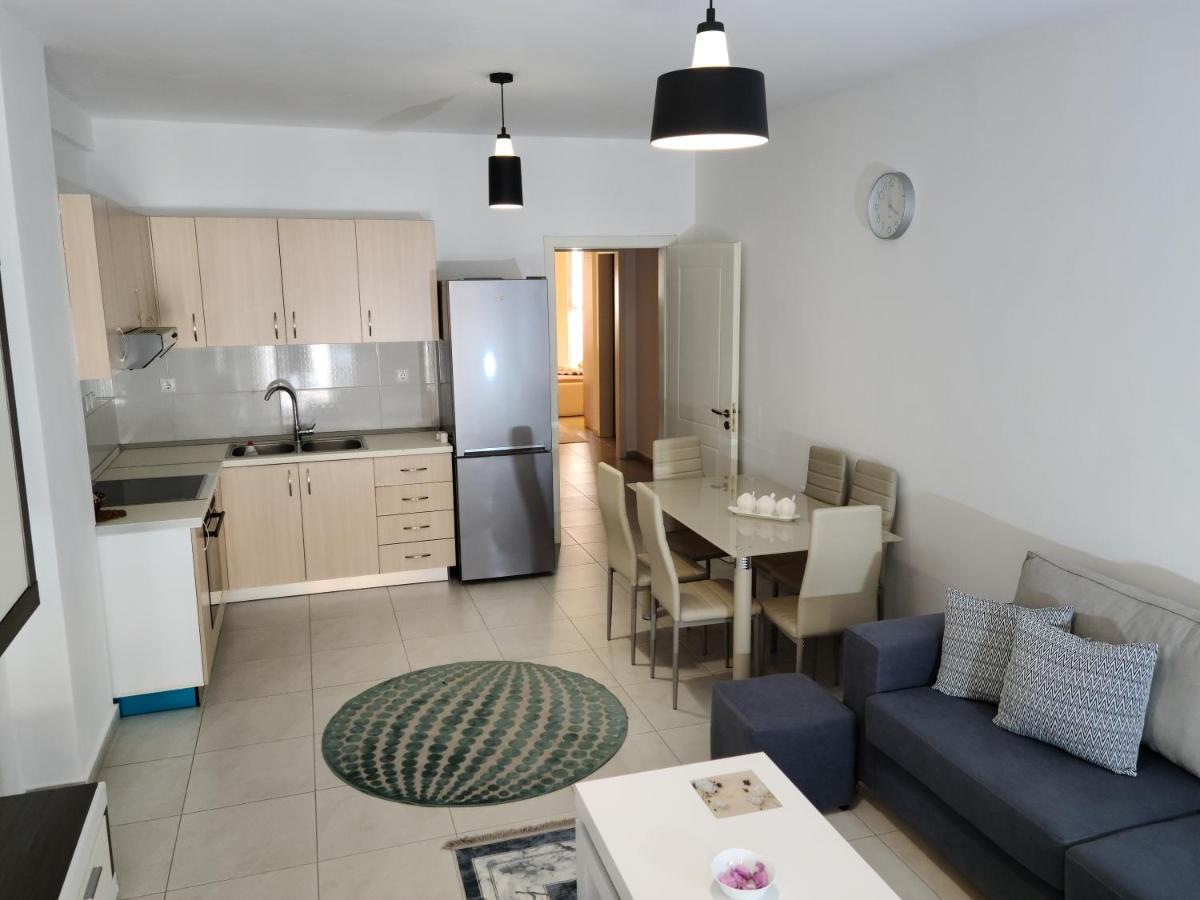 Marinela Apartment Тирана Екстер'єр фото