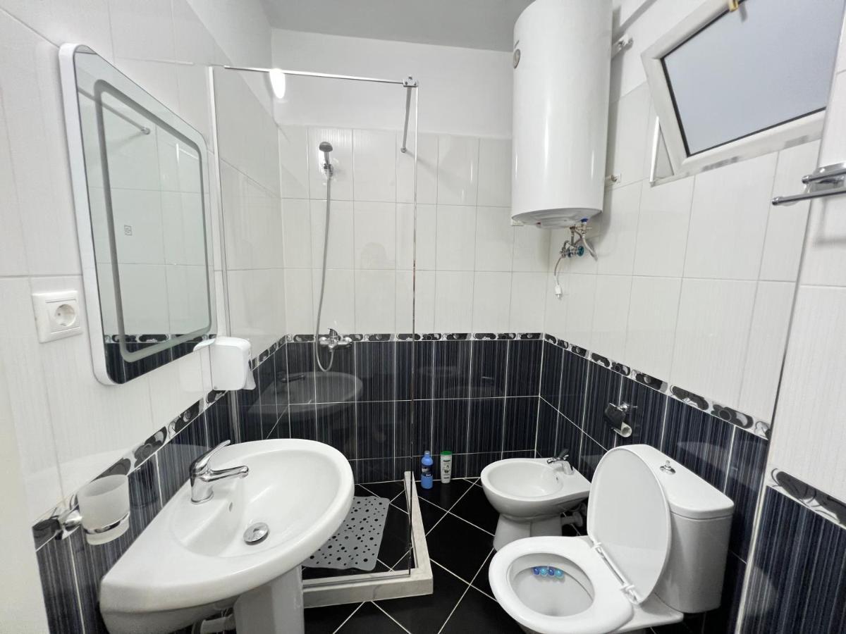 Marinela Apartment Тирана Екстер'єр фото