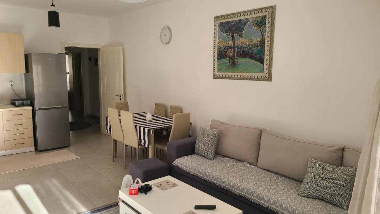 Marinela Apartment Тирана Екстер'єр фото